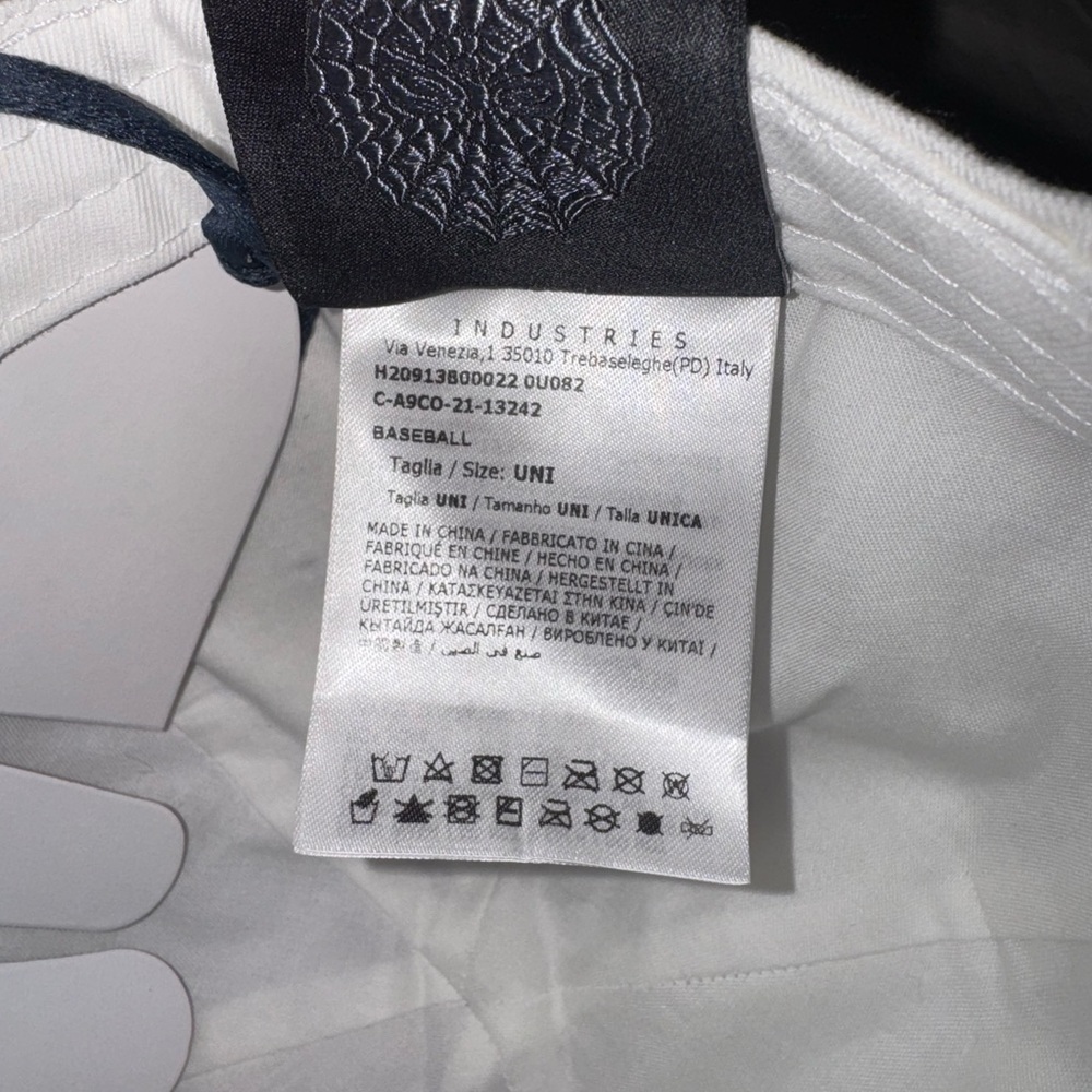 MONCLER Spider-Man White Baseball Hat NWT - Picture 6 of 12